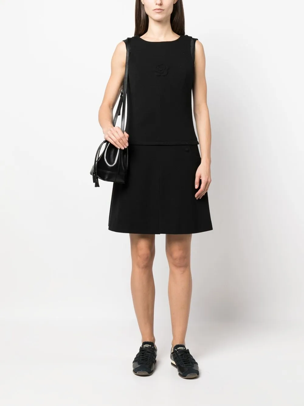 Femme CHANEL Robe En Laine à Coupe évasée (2007) 4 Femme CHANEL Robe En Laine à Coupe évasée (2007) – Image 2