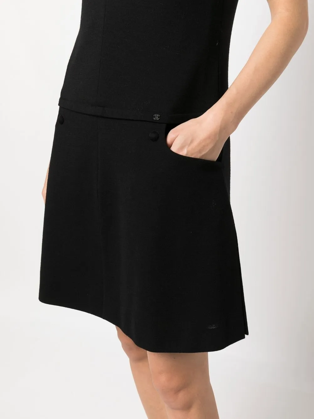 Femme CHANEL Robe En Laine à Coupe évasée (2007) 7 Femme CHANEL Robe En Laine à Coupe évasée (2007) – Image 5