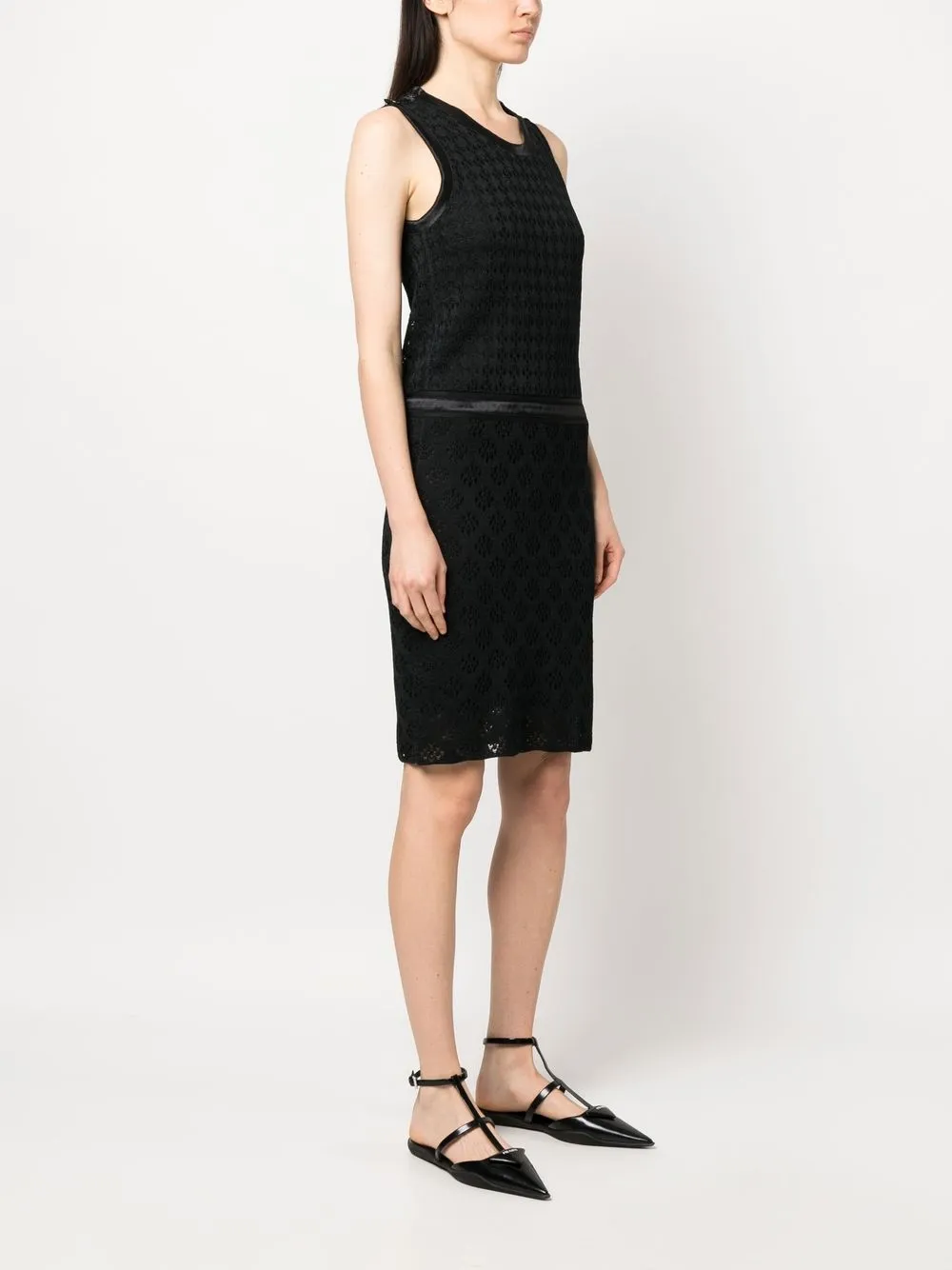 Femme CHANEL Robe En Crochet à Design Sans Manches 5 Femme CHANEL Robe En Crochet à Design Sans Manches – Image 3