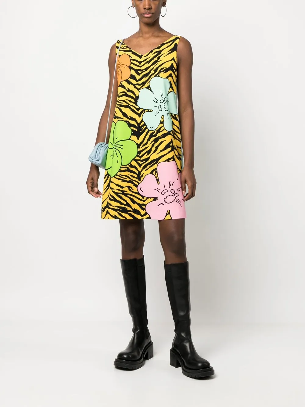 Femme Moschino Robe à Fleurs (années 2000) 4 Femme Moschino Robe à Fleurs (années 2000) – Image 2