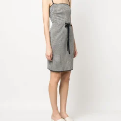 Femme Christian Dior Robe Imprimée à Lien De Resserrage (années 2010) 9 Femme Christian Dior Robe Imprimée à Lien De Resserrage (années 2010) -Promos Féerie Jupe Boutique 19791926 44549377 1000