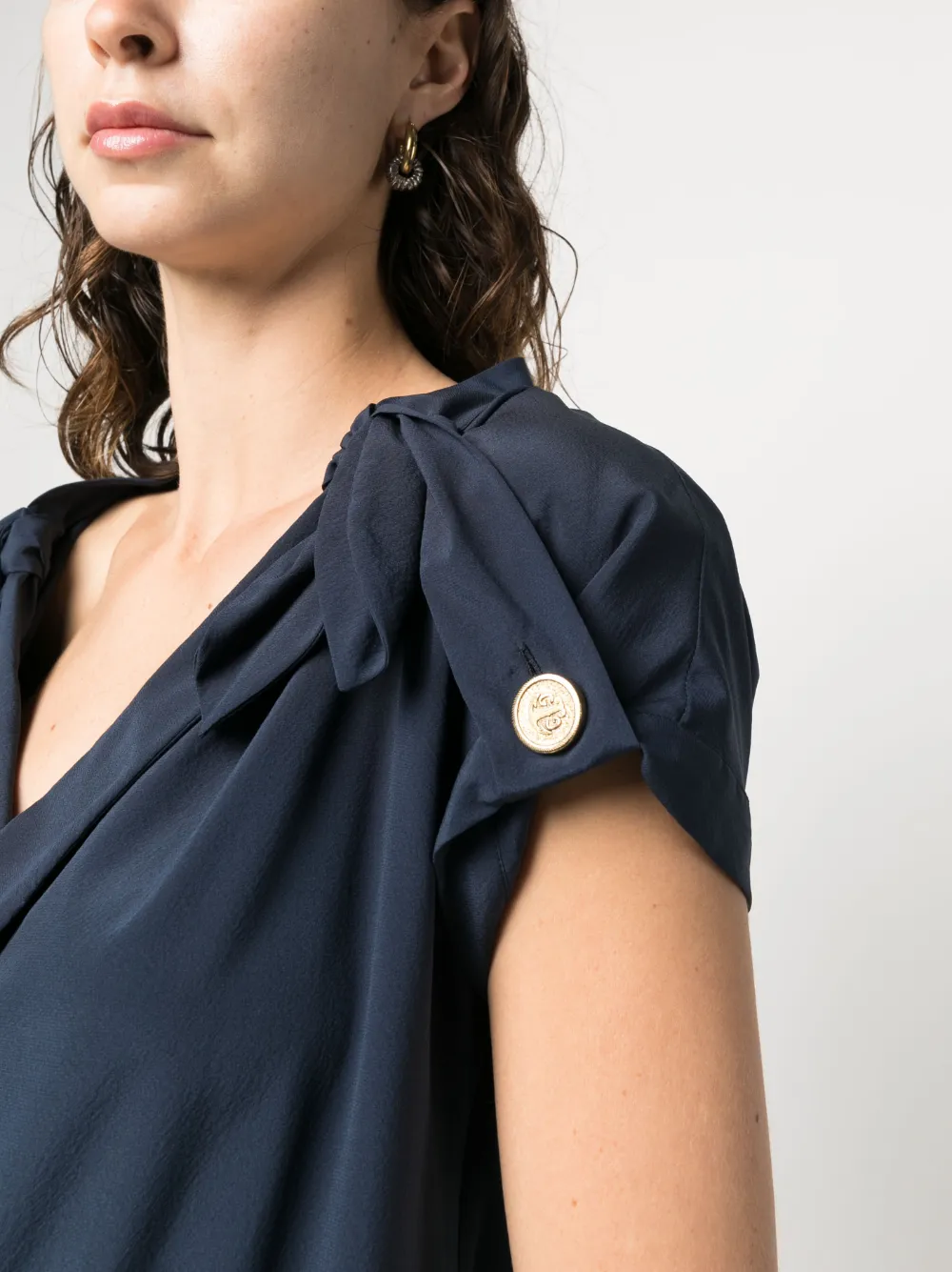 Femme Gucci Robe évasée à Détail De Nœud (années 2000) 7 Femme Gucci Robe évasée à Détail De Nœud (années 2000) – Image 5