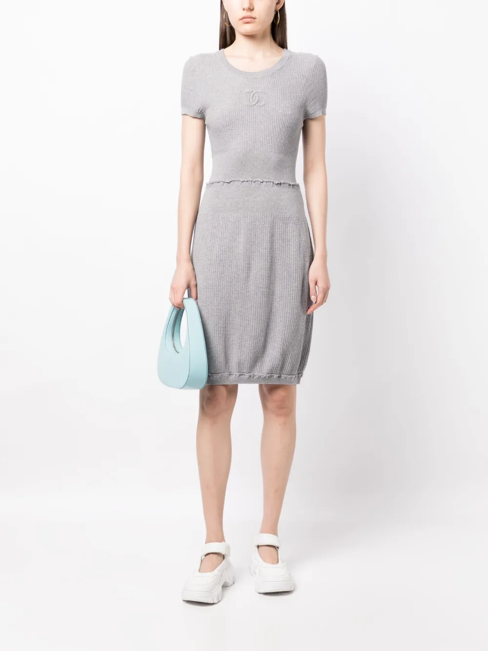 Femme CHANEL Robe En Maille à Manches Courtes (2009) 4 Femme CHANEL Robe En Maille à Manches Courtes (2009) – Image 2