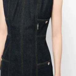 Femme CHANEL Robe En Jean à Coutures Contrastantes (années 1990-2000) 11 Femme CHANEL Robe En Jean à Coutures Contrastantes (années 1990-2000) -Promos Féerie Jupe Boutique 20199960 50398720 1000
