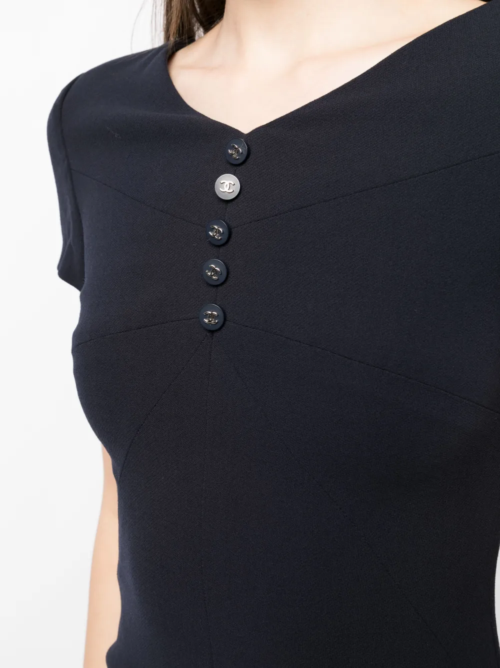 Femme CHANEL Robe En Maille à Boutons CC (1996) 7 Femme CHANEL Robe En Maille à Boutons CC (1996) – Image 5