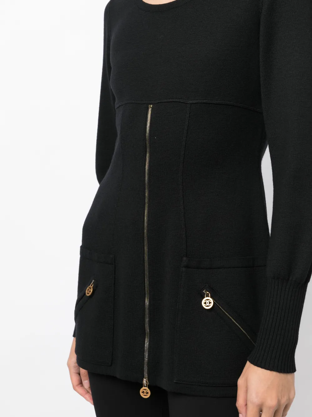 Femme CHANEL Robe Zippée à Logo (années 1990-2000) 7 Femme CHANEL Robe Zippée à Logo (années 1990-2000) – Image 5