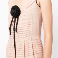 Femme Valentino Garavani Robe évasée à Appliques Fleurs (années 2010) 11 Femme Valentino Garavani Robe évasée à Appliques Fleurs (années 2010) -Promos Féerie Jupe Boutique 20666136 50693744 1000