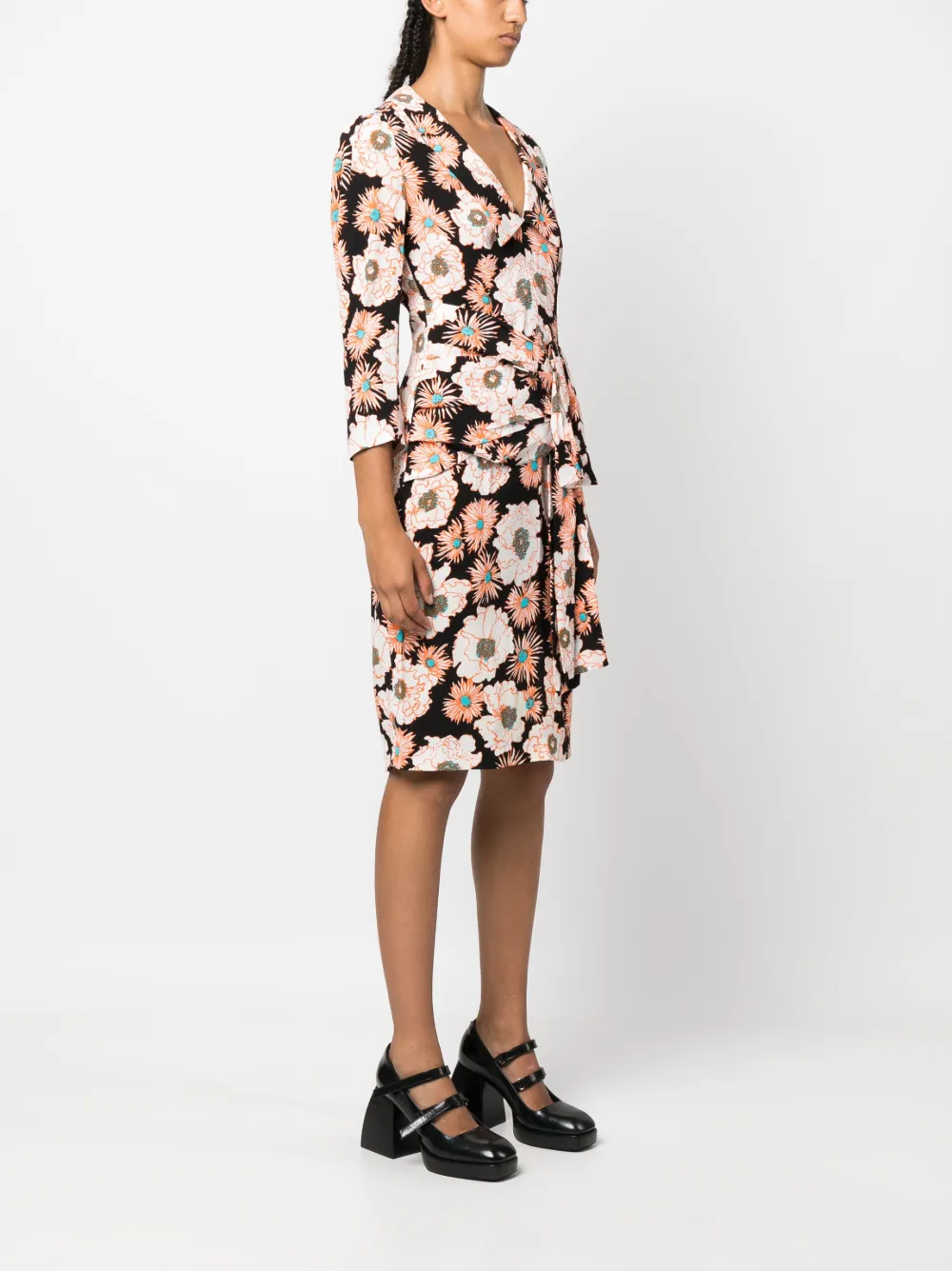 Femme Prada Robe Portefeuille à Fleurs (années 2000) 5 Femme Prada Robe Portefeuille à Fleurs (années 2000) – Image 3